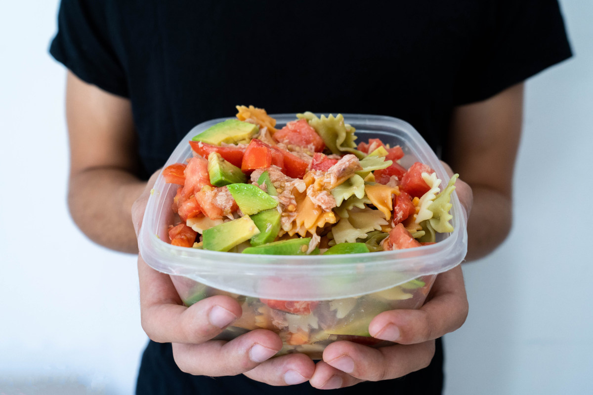 Comment manger un repas du midi équilibré au travail