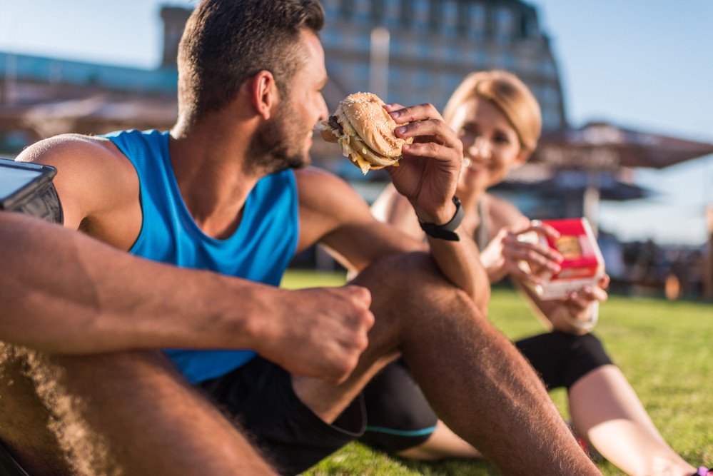 Vous faites du sport mais prenez du poids : pourquoi ? Vous consommez plus de calories que vous n’en brûlez